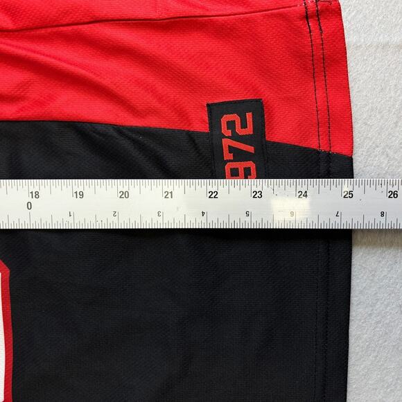 Richards Southern Brad Paisley Jersey Womens Medium Black Red 15 Country Music - Picture 6 of 8